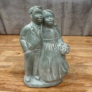 Isabel Bloom Bride Groom Figurine 2010 USA Wedding Sculpture Collectible